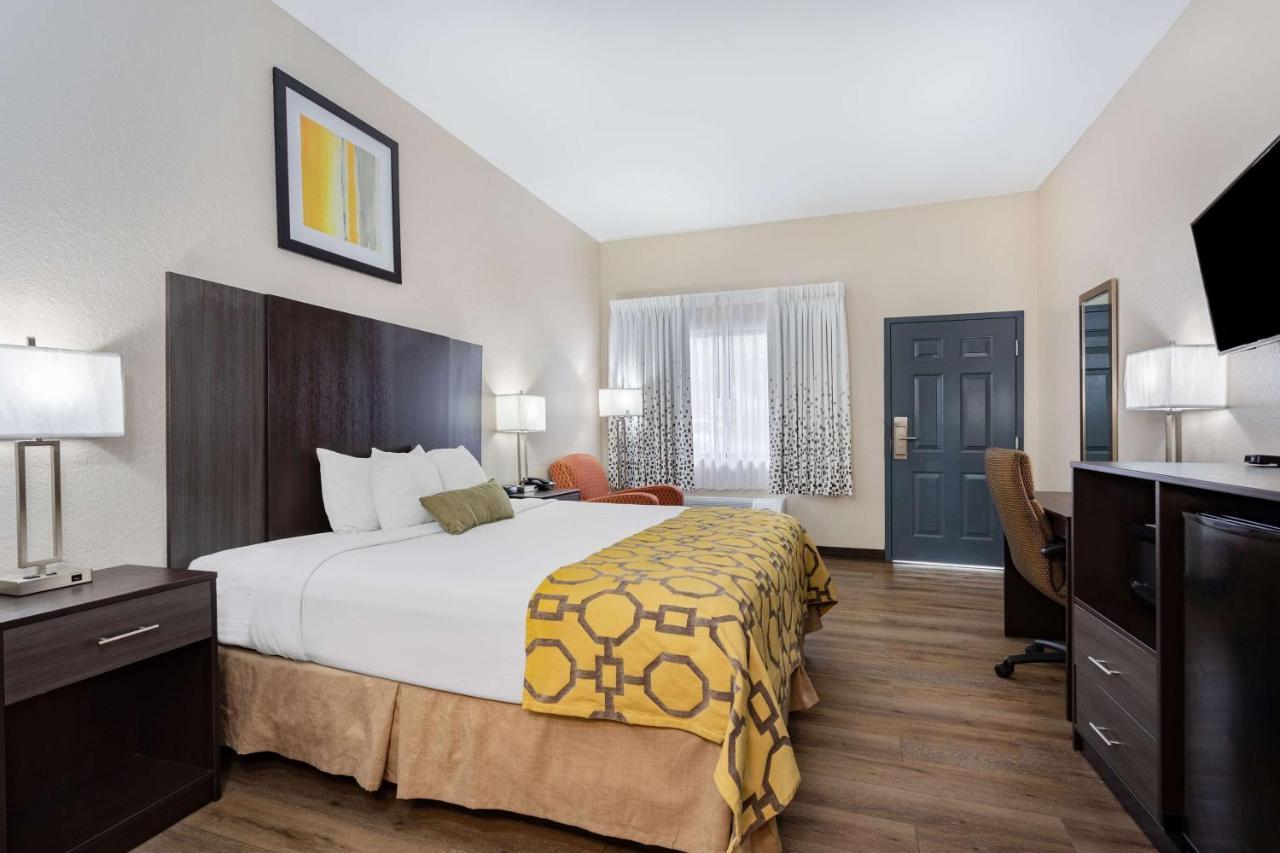 Baymont By Wyndham Midway Tallahassee Exterior photo