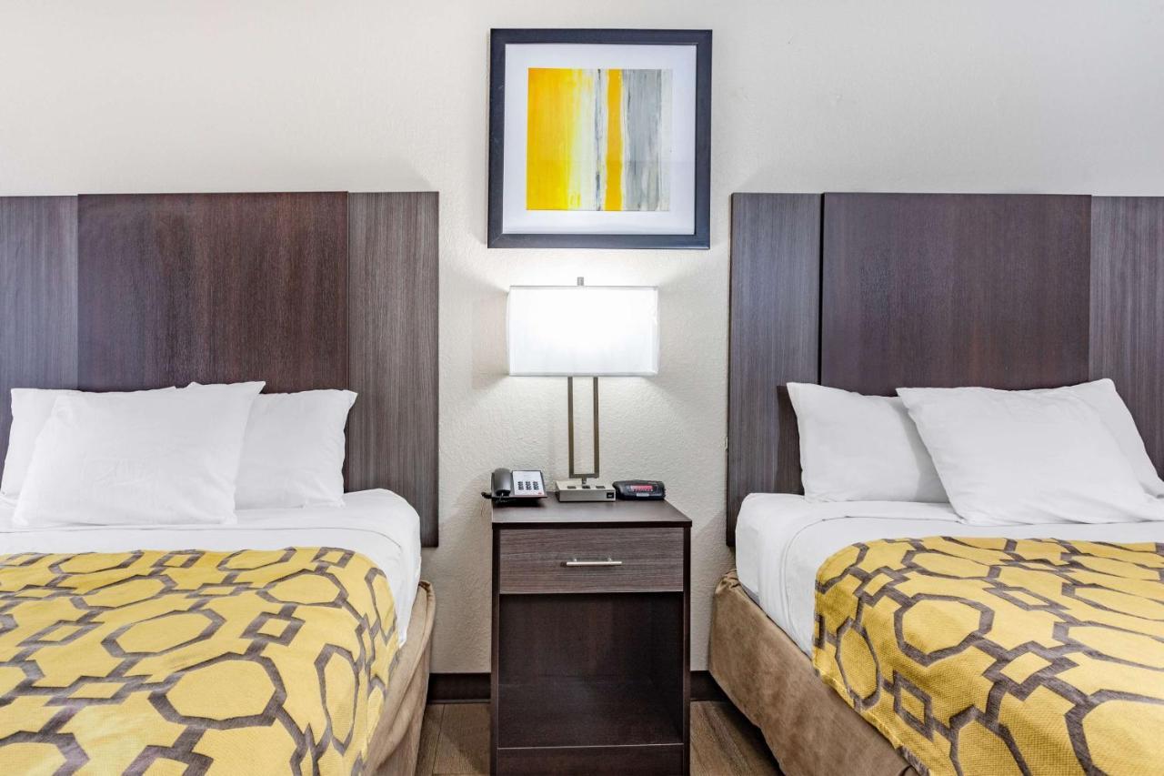 Baymont By Wyndham Midway Tallahassee Exterior photo